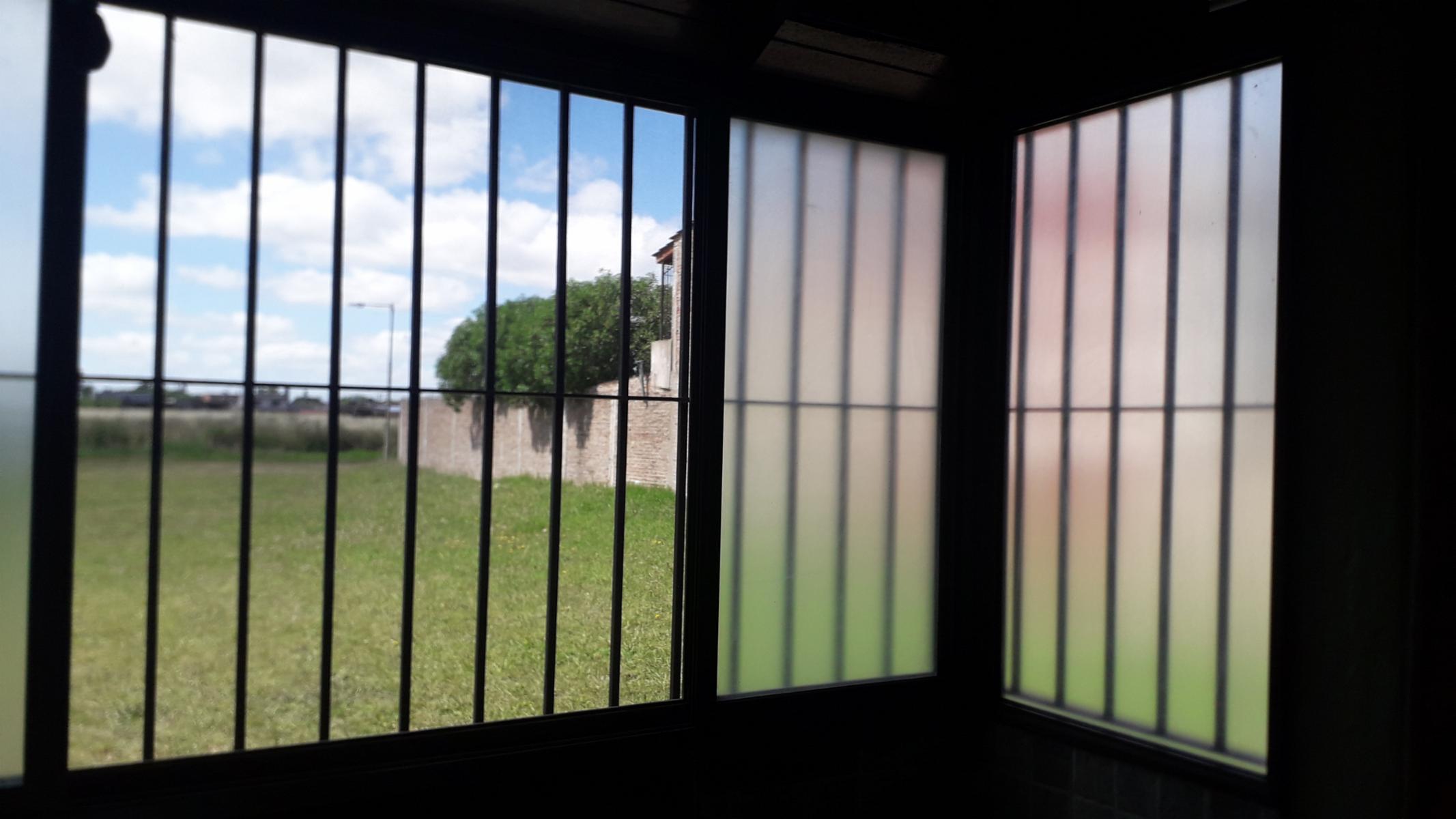 LONGCHAMPS - DEPARTAMENTO EN PB BARRIO MARITIMO