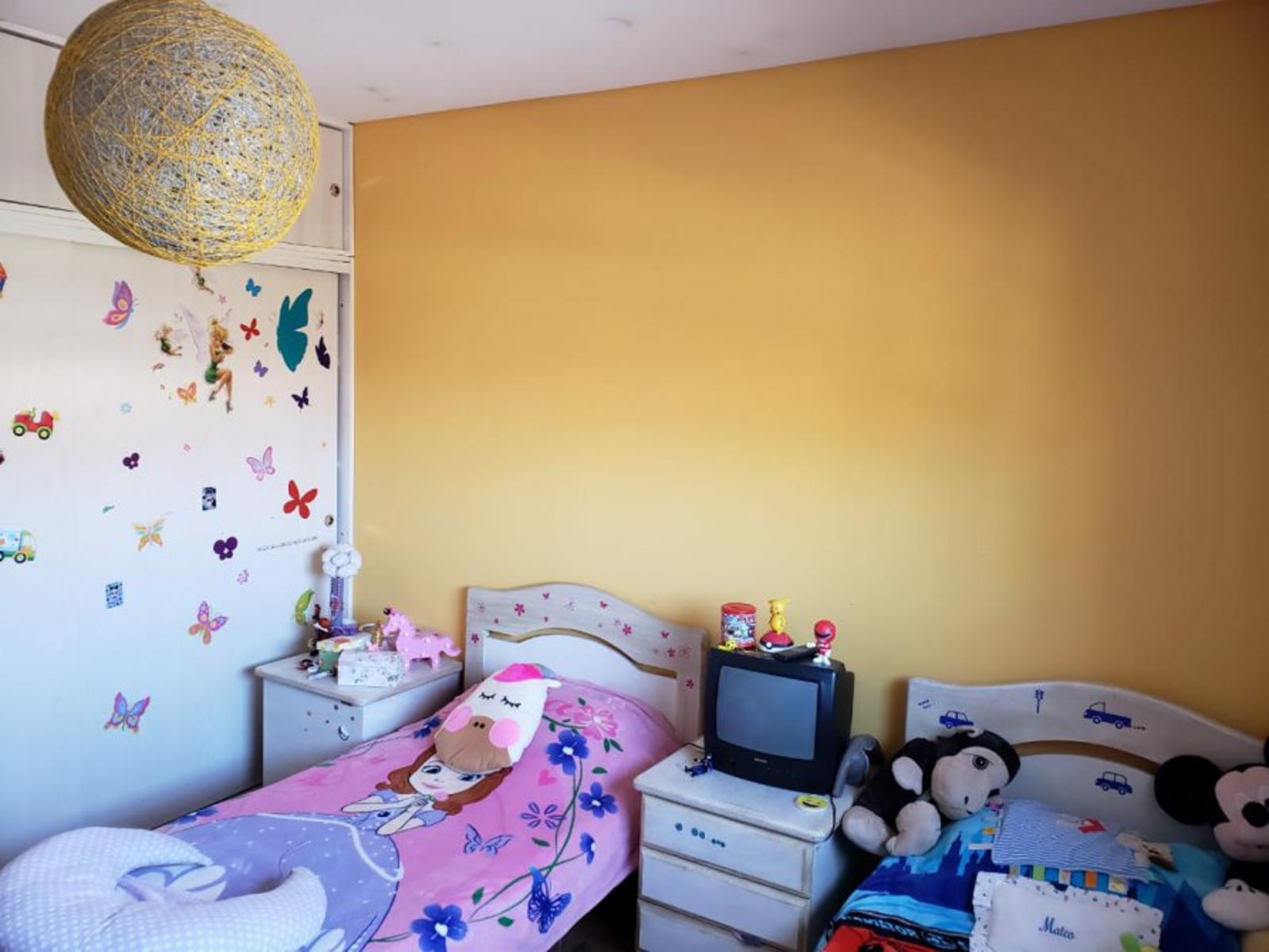 BURZACO - Importante Casa En Venta — foto 4