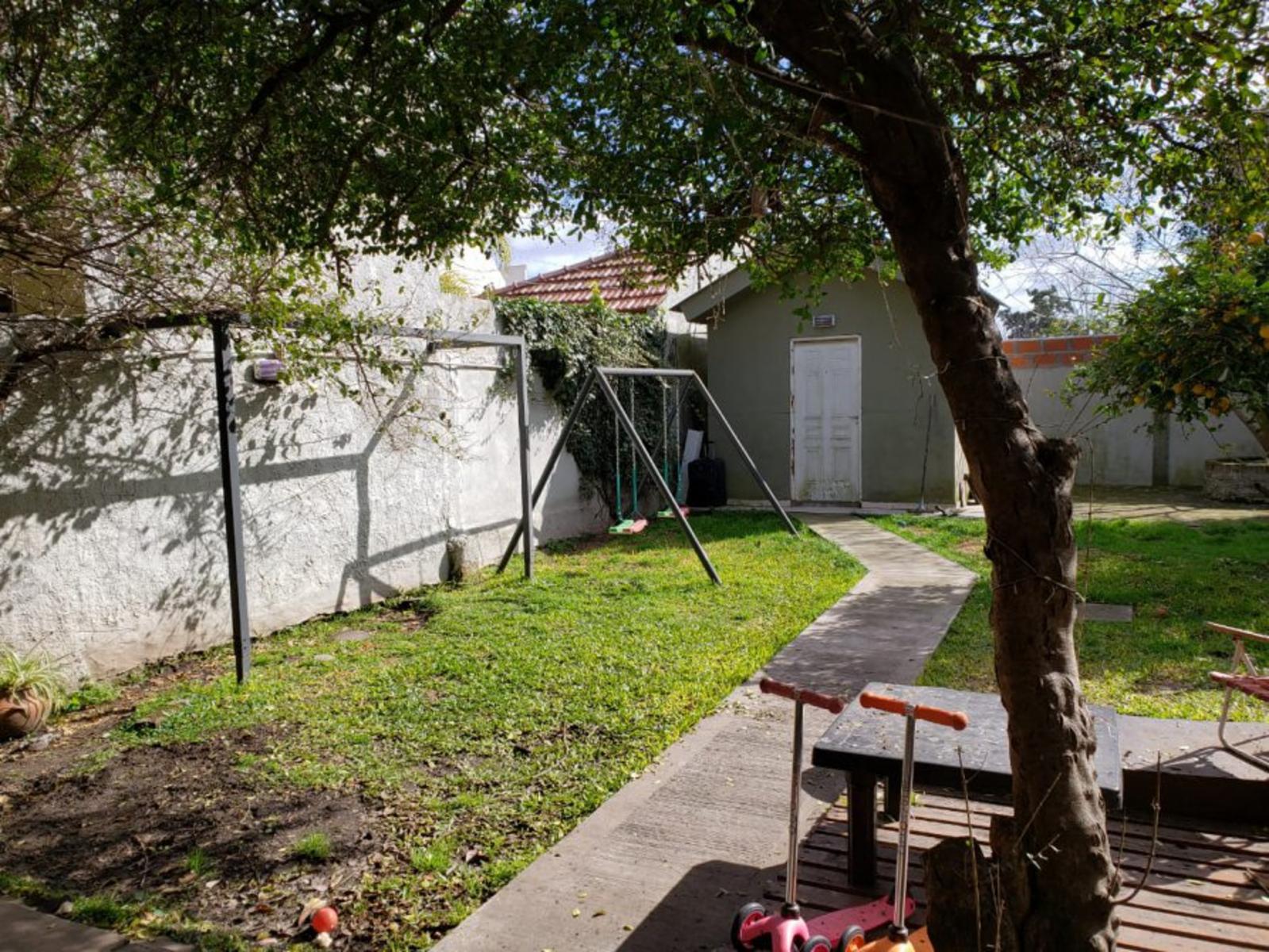 BURZACO - Importante Casa En Venta — foto 10