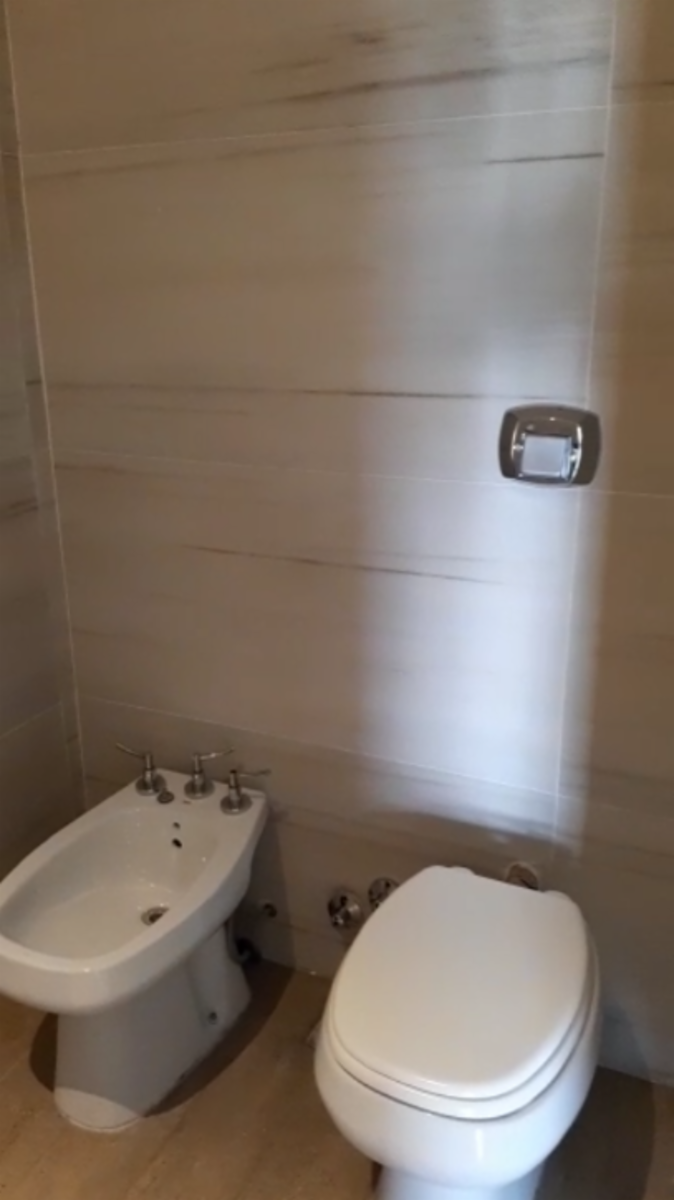EXCELENTE DEPARTAMENTO EN LONGCHAMPS CENTRO - 2