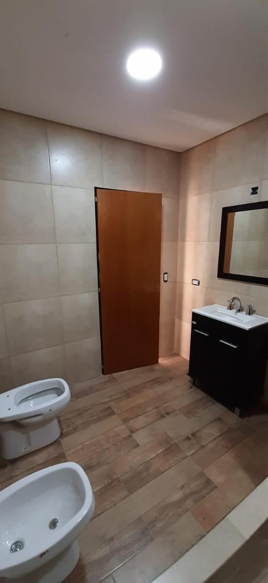 EXCELENTE DUPLEX CON COCHERA - 6