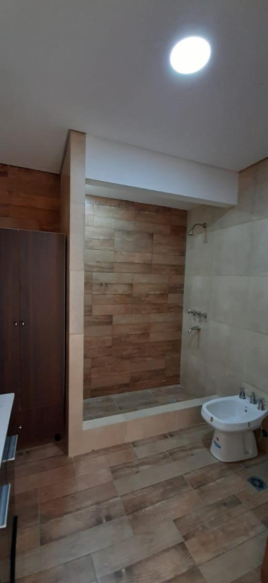EXCELENTE DUPLEX CON COCHERA - 8