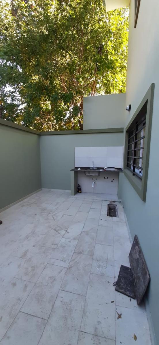 EXCELENTE DUPLEX CON COCHERA - 11