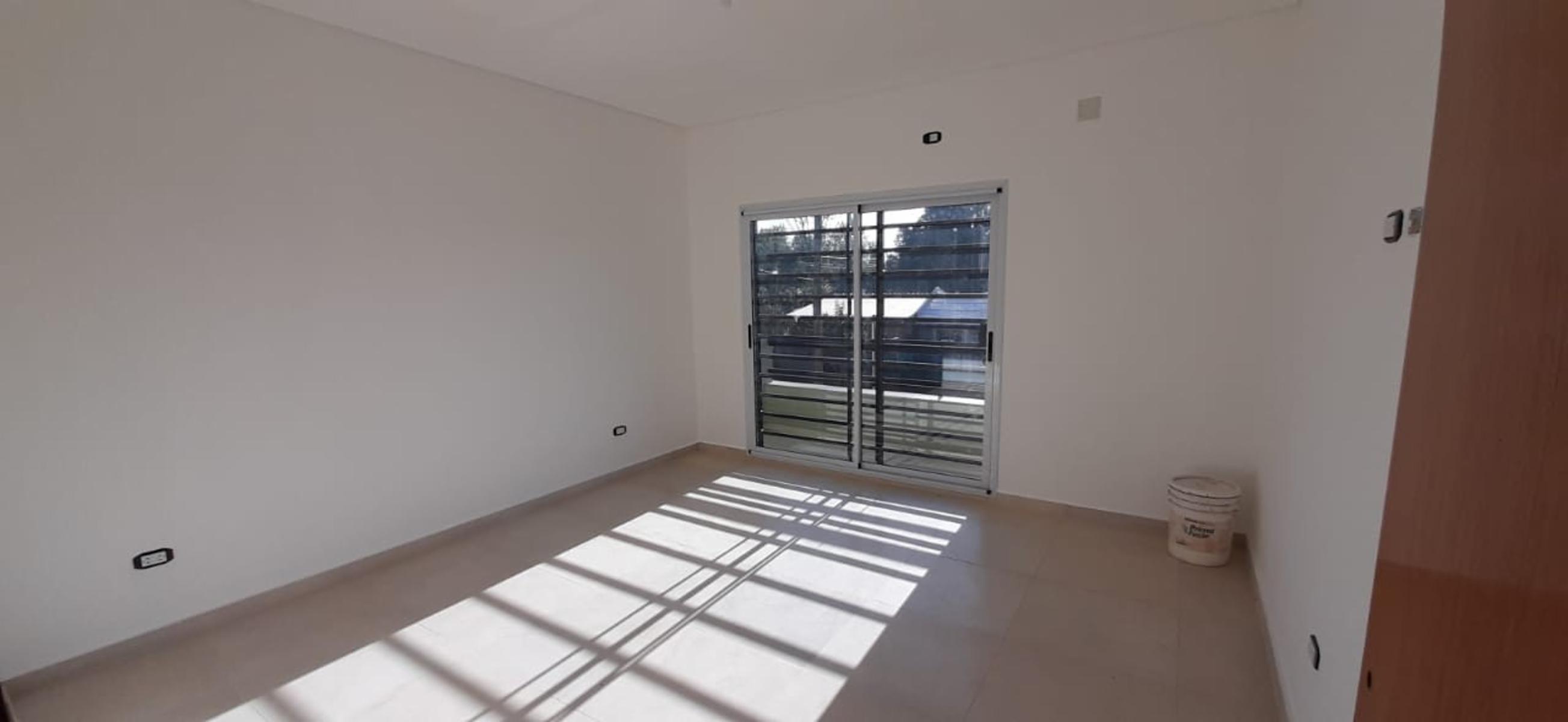 EXCELENTE DUPLEX CON COCHERA - 12