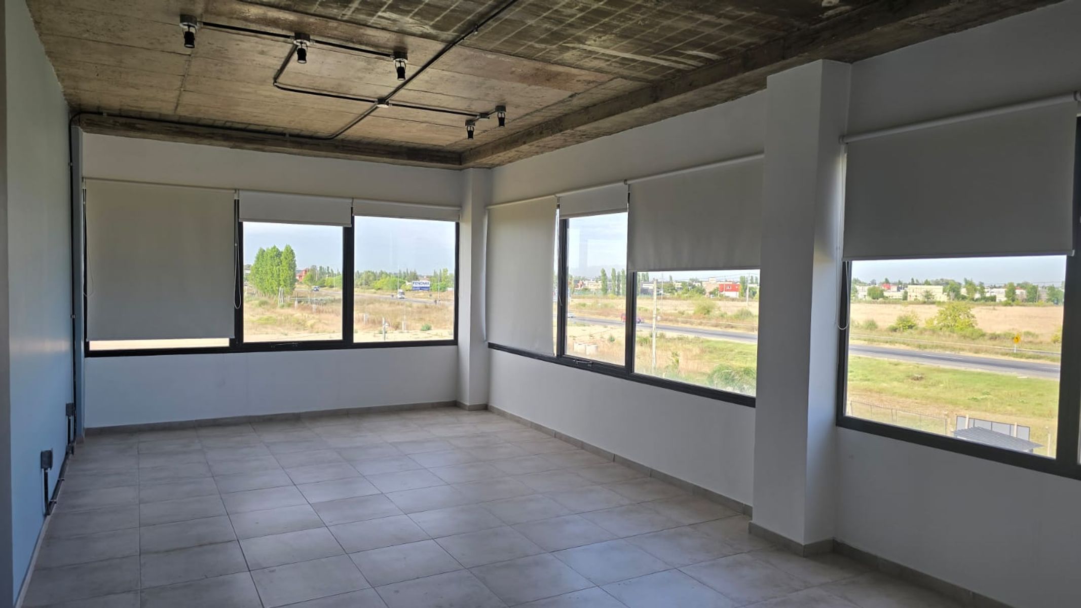 OFICINA EN ALQUILER EN CANNING - 3