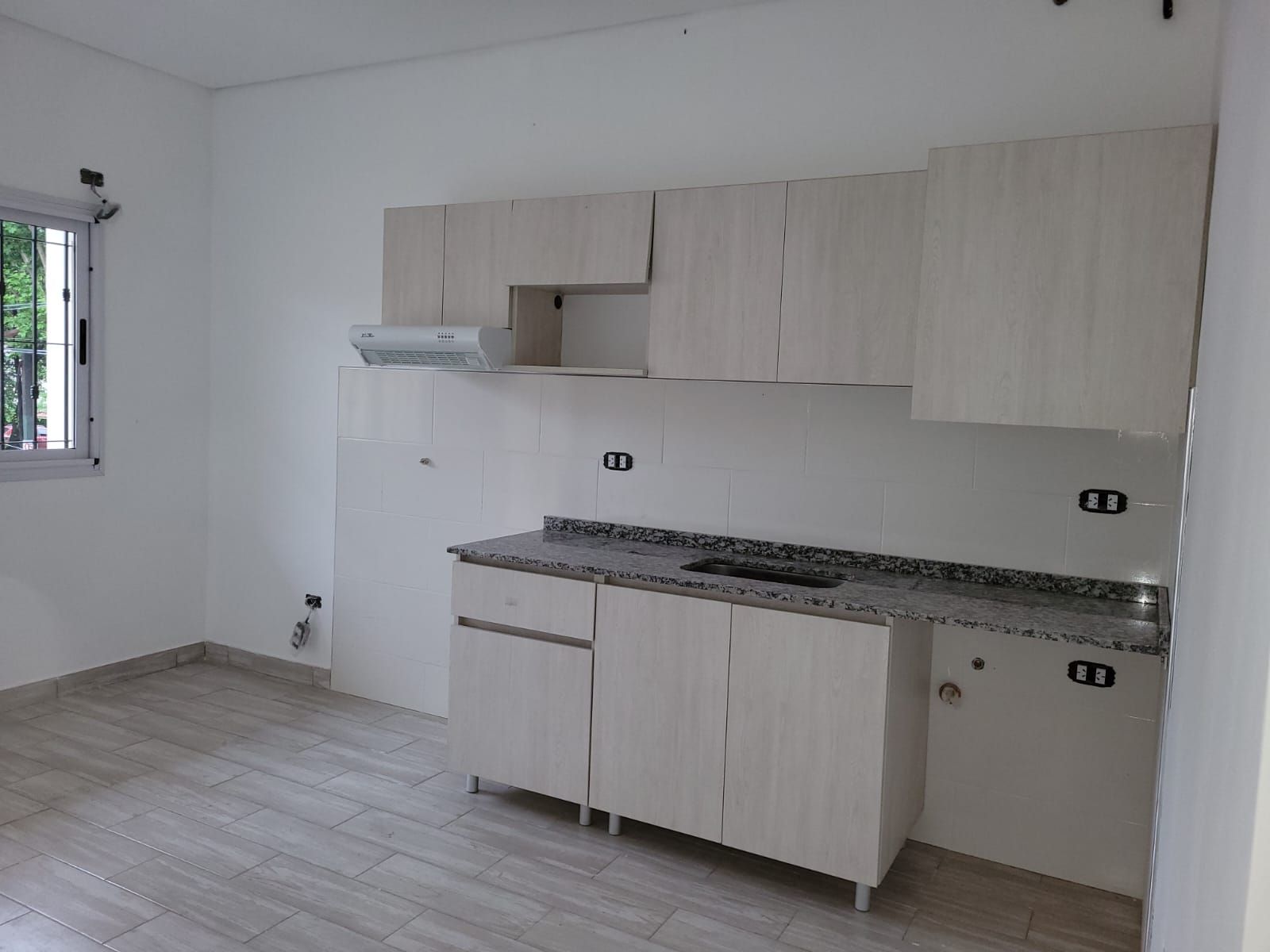 DEPARTAMENTO EN ALQUILER EN ADROGUE - 11