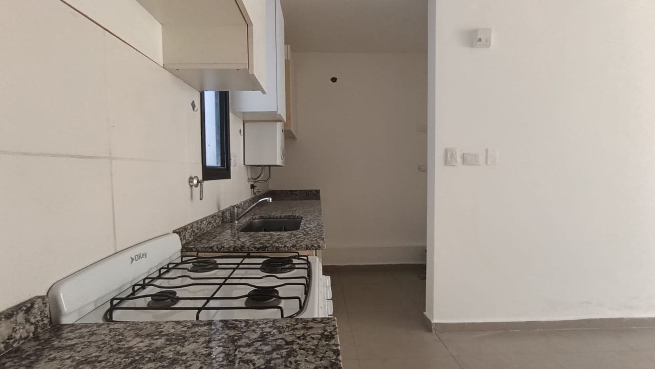 Alquiler 1 dormitorio con balcón | La Cañada y Av. Colón - 2