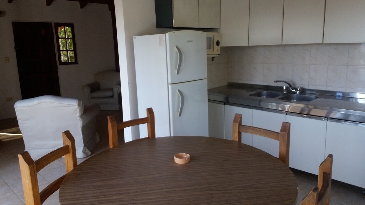 Oportunidad! Lote 760 mts. con Tres propiedades! Dos duplex y una casa, pileta! Excelente estado!!