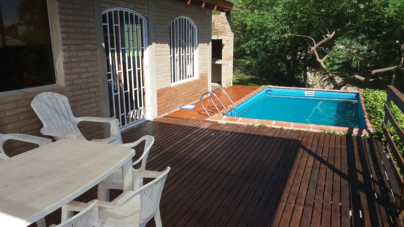 Oportunidad! Lote 760 mts. con Tres propiedades! Dos duplex y una casa, pileta! Excelente estado!! — foto 3