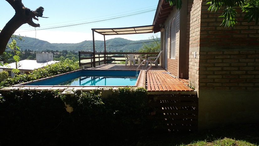 Oportunidad! Lote 760 mts. con Tres propiedades! Dos duplex y una casa, pileta! Excelente estado!! — foto 9