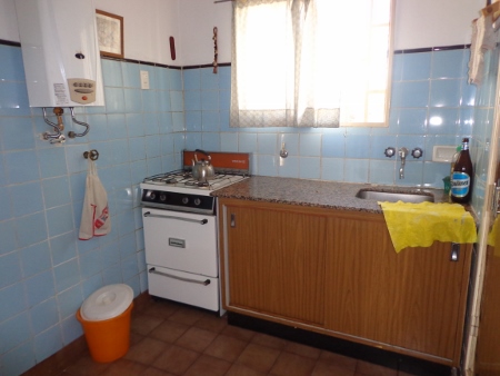 OPORTUNIDAD! DOS HERMOSAS CASAS EN CALLE INTENDENTE GARCIA! LOTE 900MTS — foto 5