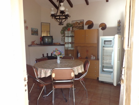 OPORTUNIDAD! DOS HERMOSAS CASAS EN CALLE INTENDENTE GARCIA! LOTE 900MTS — foto 9