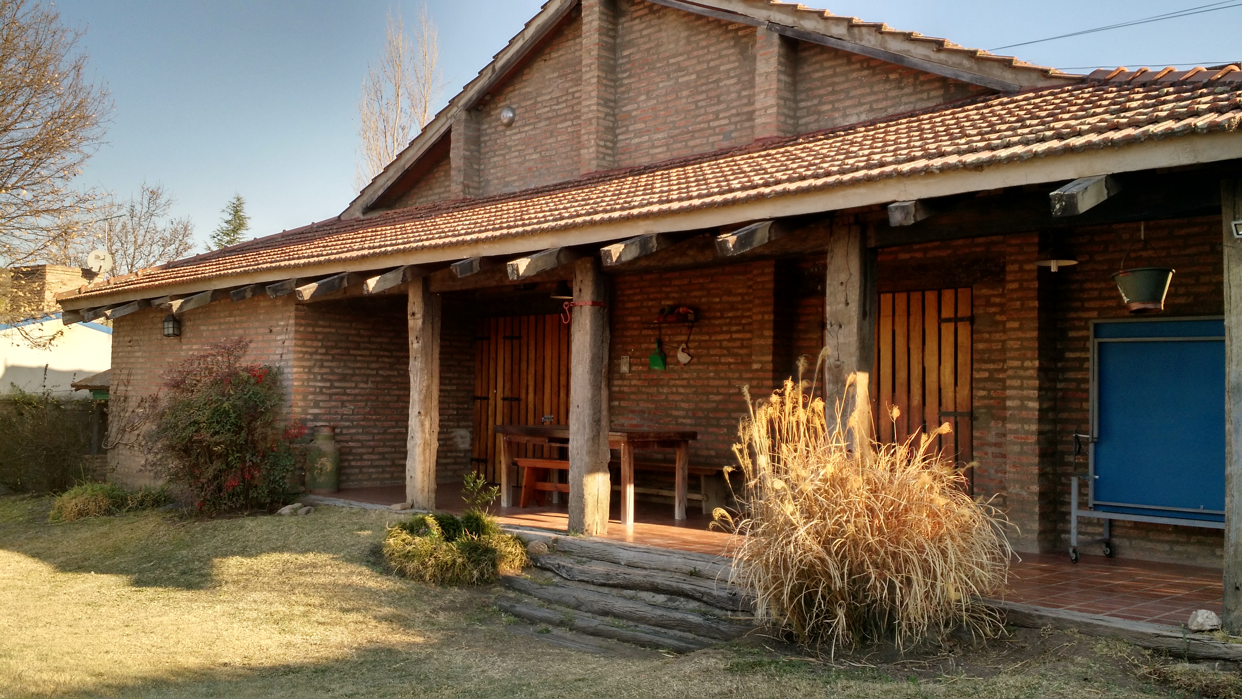 HERMOSA CASA EN BARRIO SOLARES DE ENSENADAS! A UNA CUADRA DEL RIO. LOTE. 1224 MTS. — foto 2
