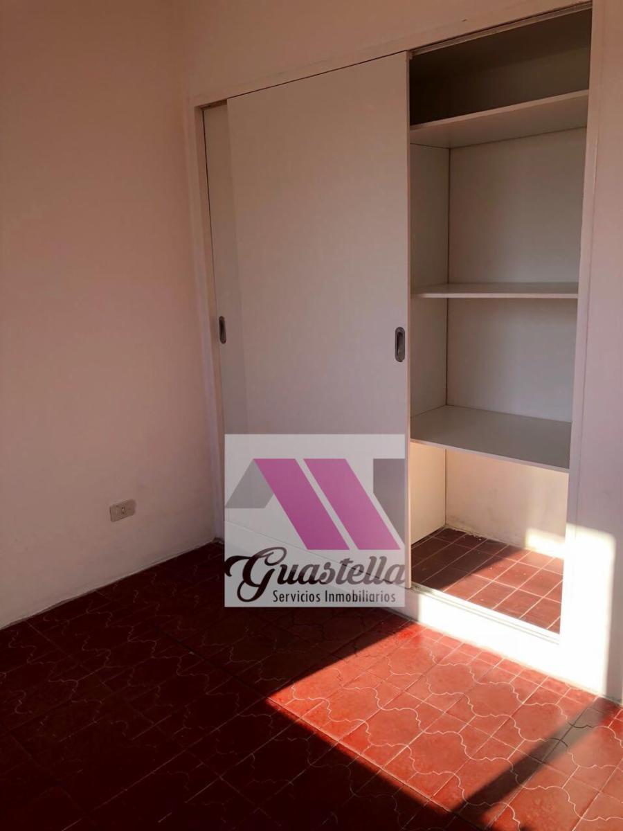 OPORTUNIDAD DEPARTAMENTO 2 DORMITORIOS CON BALCON A 4 CUADRAS DEL CENTRO — foto 2