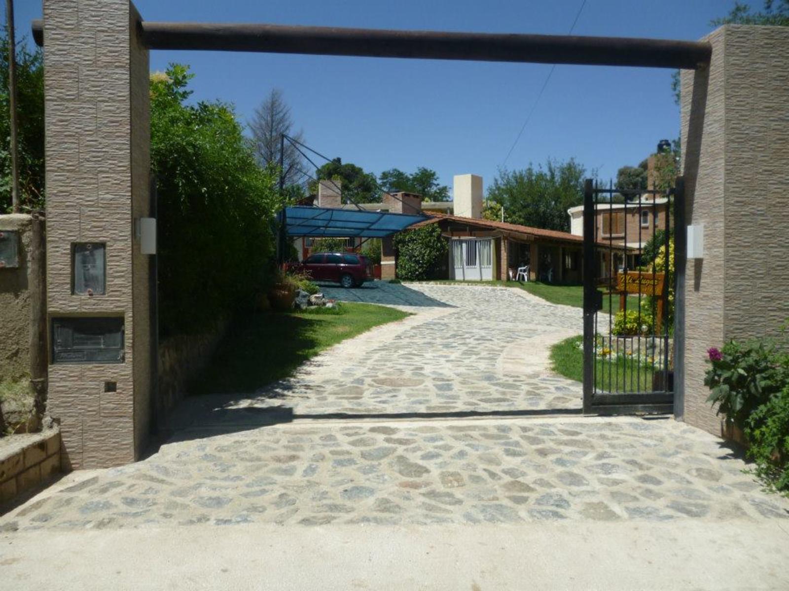 ESPECTACULAR COMPLEJO DE 5 DEPARTAMENTOS+ UNA CASA DE 3 DORMITORIOS! CON 59 MTS. DE COSTA AL RIO . SOL Y RIO!!! - 5