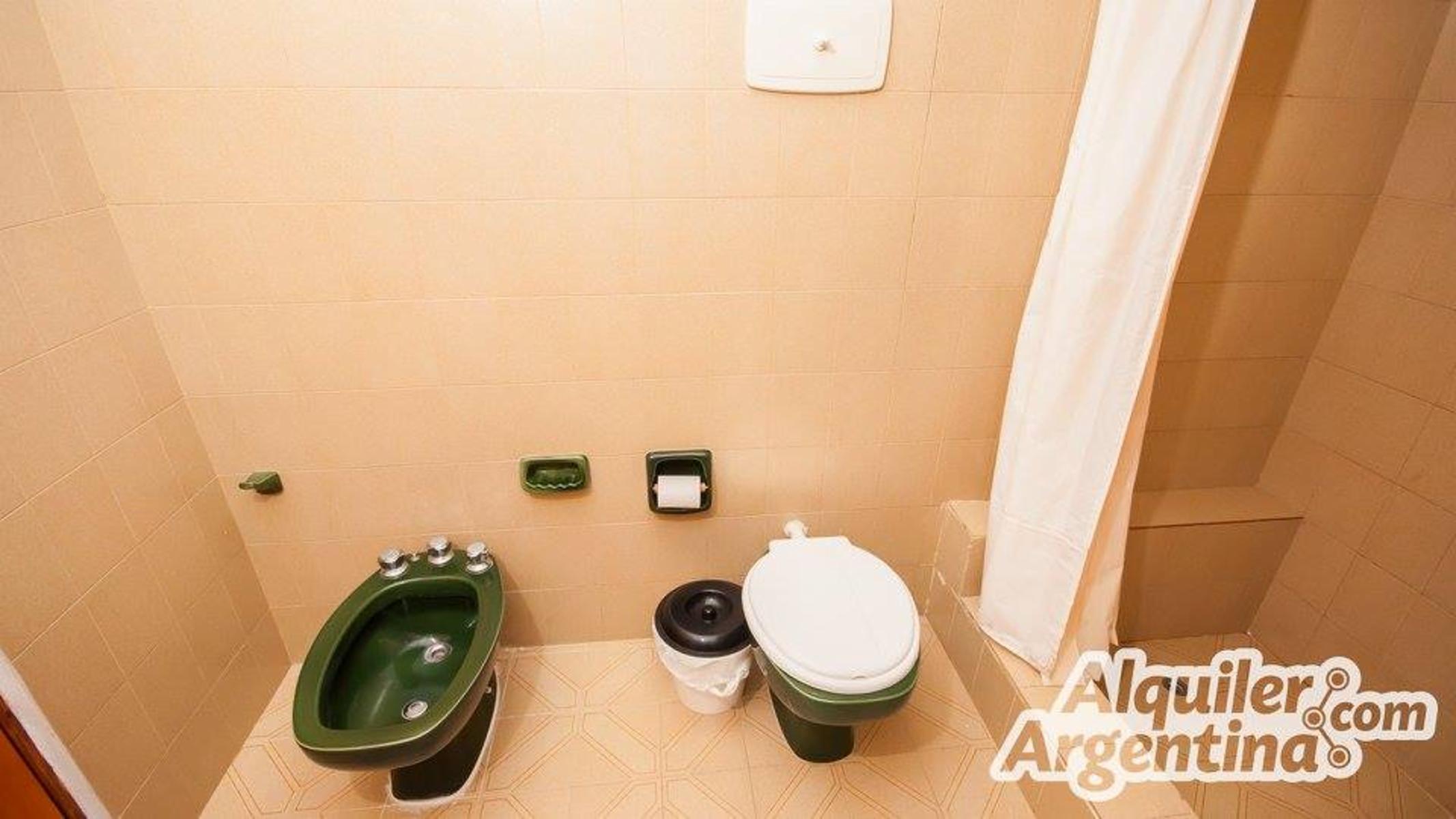 ESPECTACULAR COMPLEJO DE 5 DEPARTAMENTOS+ UNA CASA DE 3 DORMITORIOS! CON 59 MTS. DE COSTA AL RIO . SOL Y RIO!!! - 15