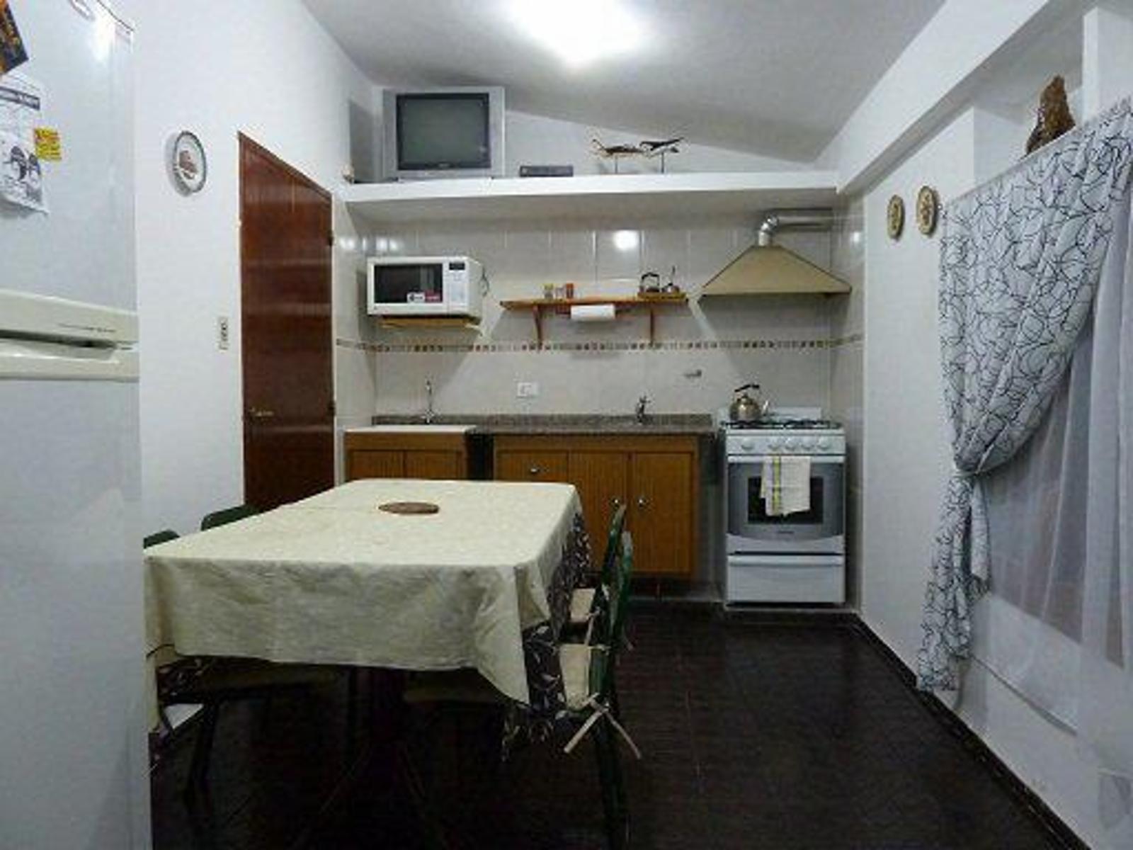 ESPECTACULAR COMPLEJO DE 5 DEPARTAMENTOS+ UNA CASA DE 3 DORMITORIOS! CON 59 MTS. DE COSTA AL RIO . SOL Y RIO!!! - 18