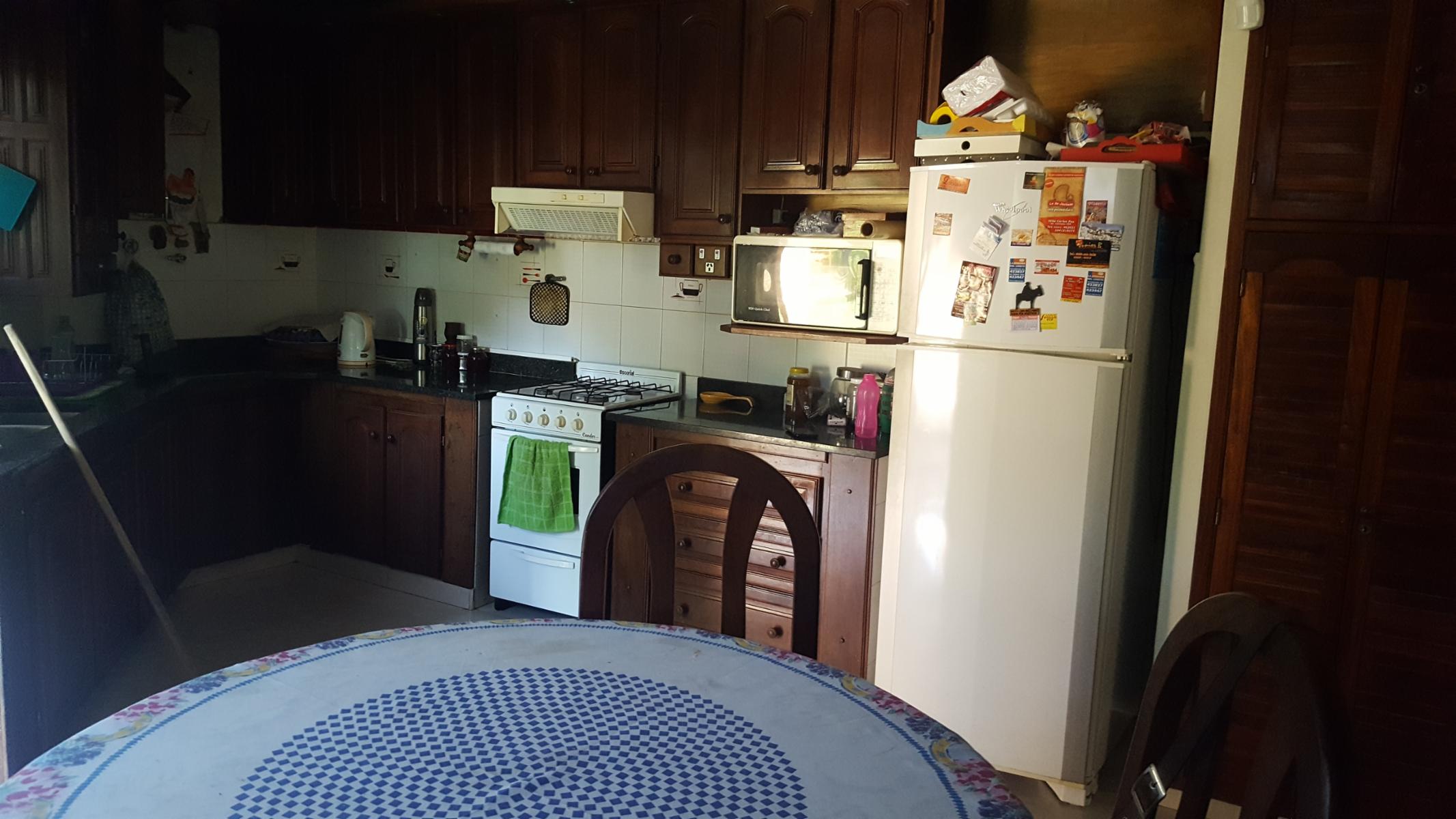 ESPECTACULAR COMPLEJO DE 5 DEPARTAMENTOS+ UNA CASA DE 3 DORMITORIOS! CON 59 MTS. DE COSTA AL RIO . SOL Y RIO!!! - 40