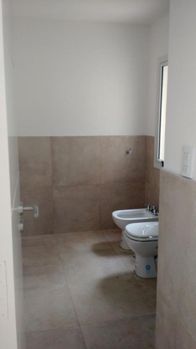 LA ARBOLADA HOLLYWOOD- HERMOSA CASA EN VENTA A ESTRENAR! — foto 11