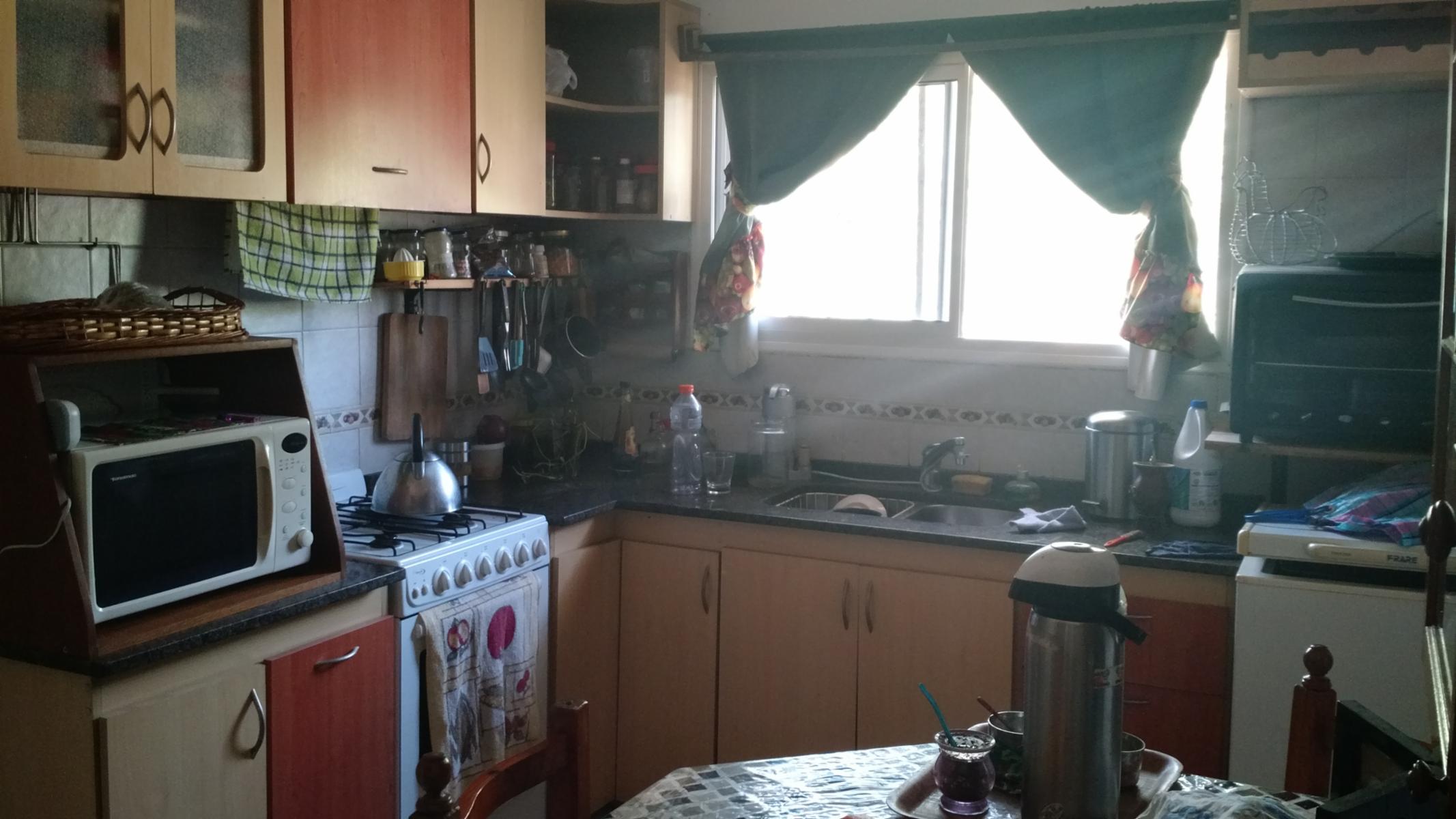 HERMOSA CASA EN SOL Y RIO! CON TRES DORMITORIOS, Y DEPTO INTERNO DE DOS DORMITORIOS. — foto 3