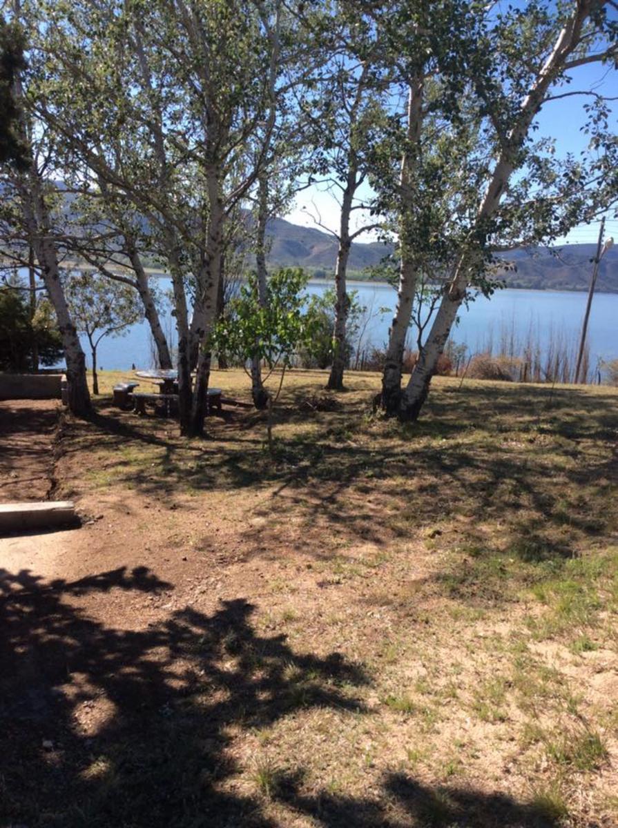 HERMOSA PROPIEDAD CON COSTA AL LAGO, EN COMPLEJO, BAJADA DE LANCHA PROPIA ESPACIOS VERDES IMPERDIBLE — foto 4