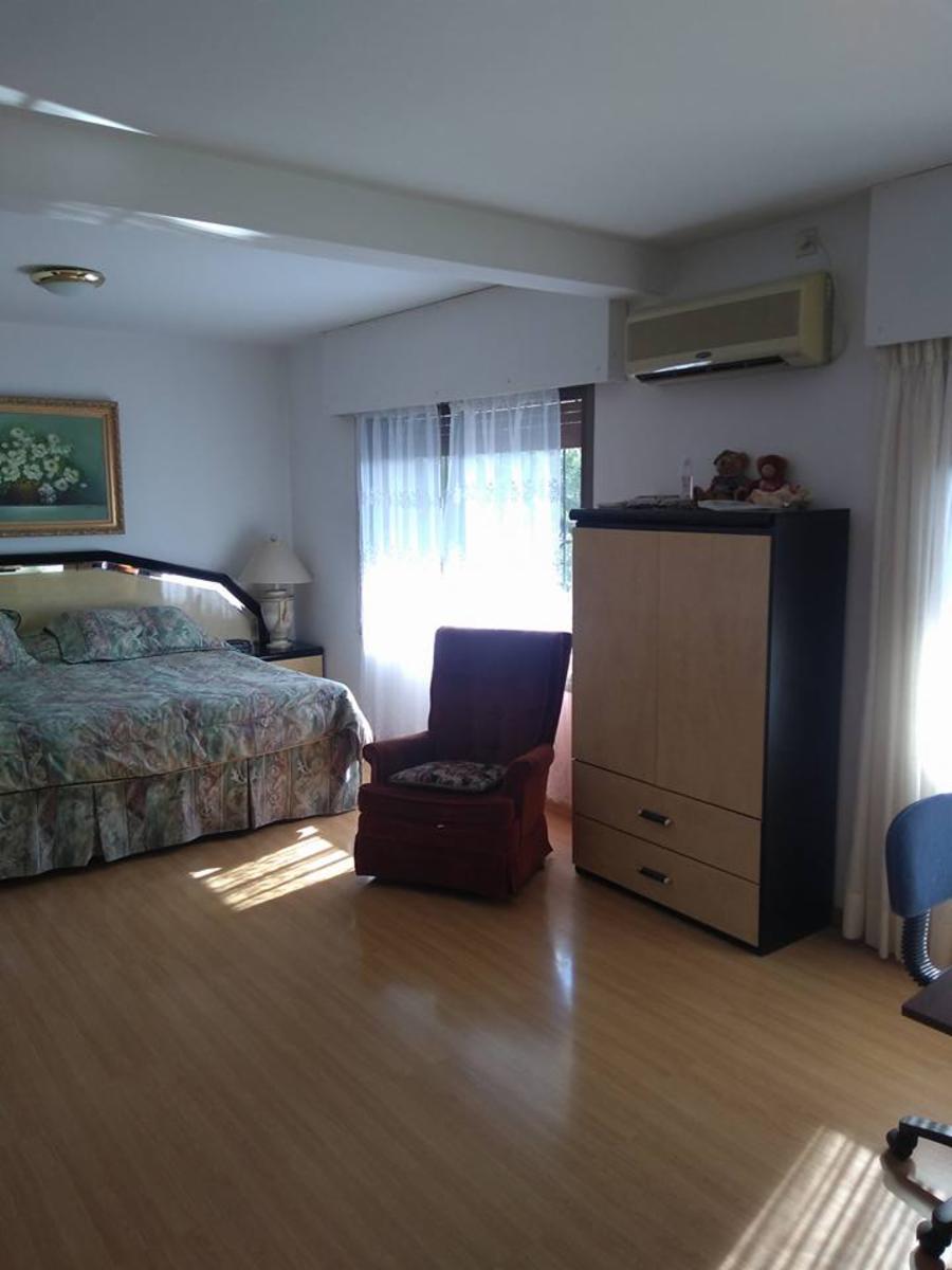 HERMOSA PROPIEDAD DE CATEGORIA CON VISTA PANORAMICA AL LAGO BARRIO LA CUESTA — foto 12