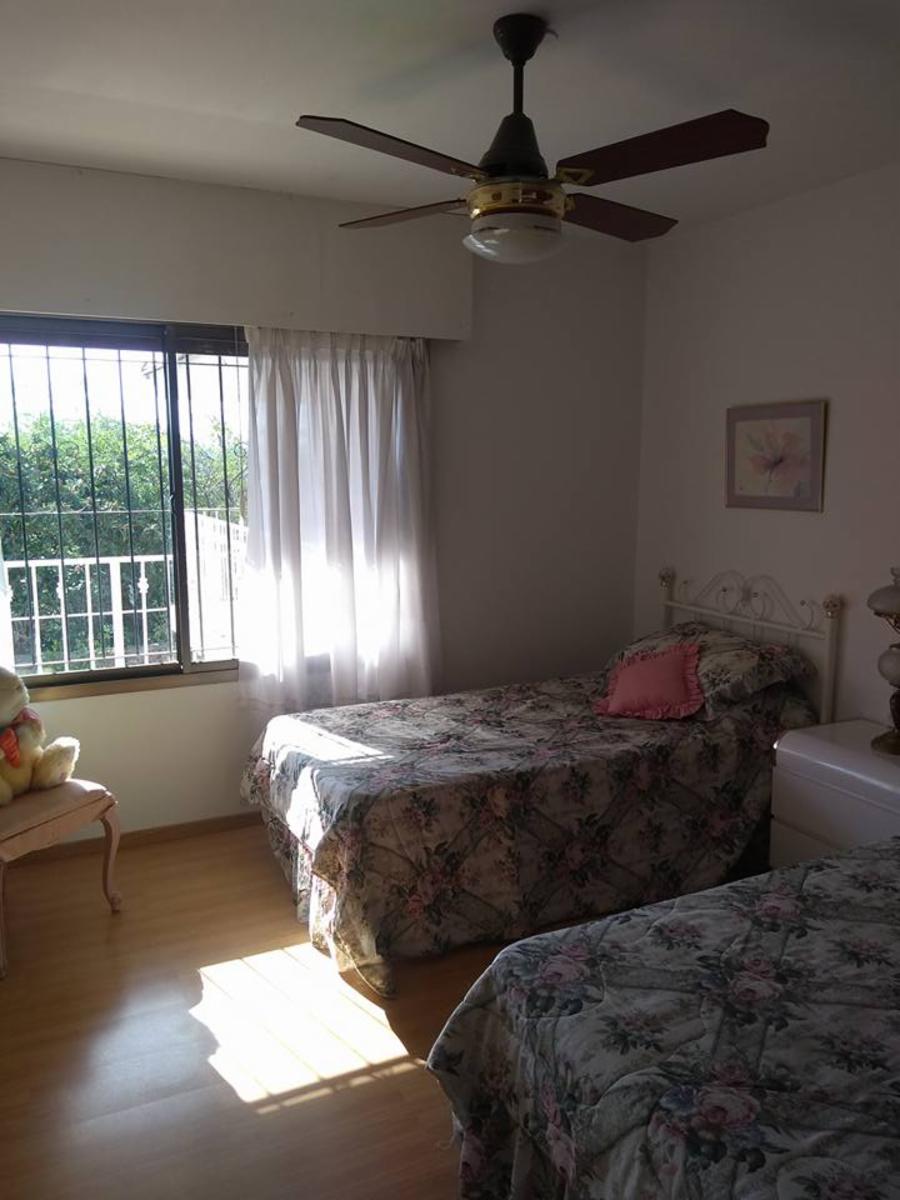 HERMOSA PROPIEDAD DE CATEGORIA CON VISTA PANORAMICA AL LAGO BARRIO LA CUESTA — foto 15