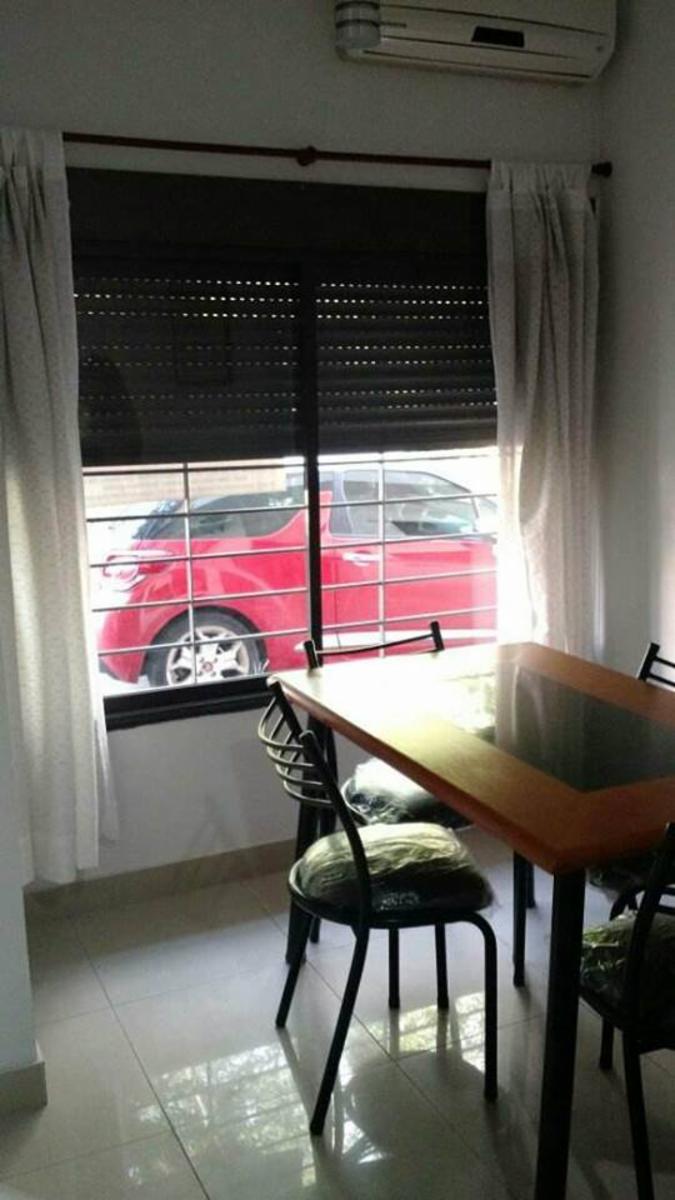EXCELENTE MONOAMBIENTE RECICLADO A NUEVO A UNA CUADRA DE SARMIENTO — foto 5