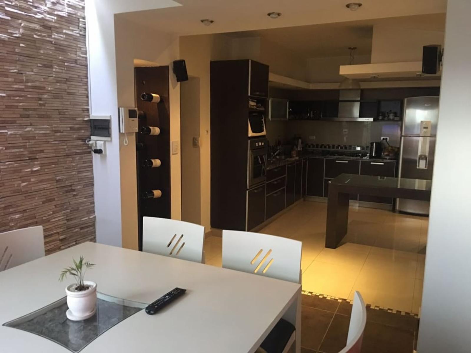 HERMOSA CASA EN PH, DE TRES DORMTORIOS CON TODOS LOS SERVICIOS COMODA Y MODERNA — foto 14