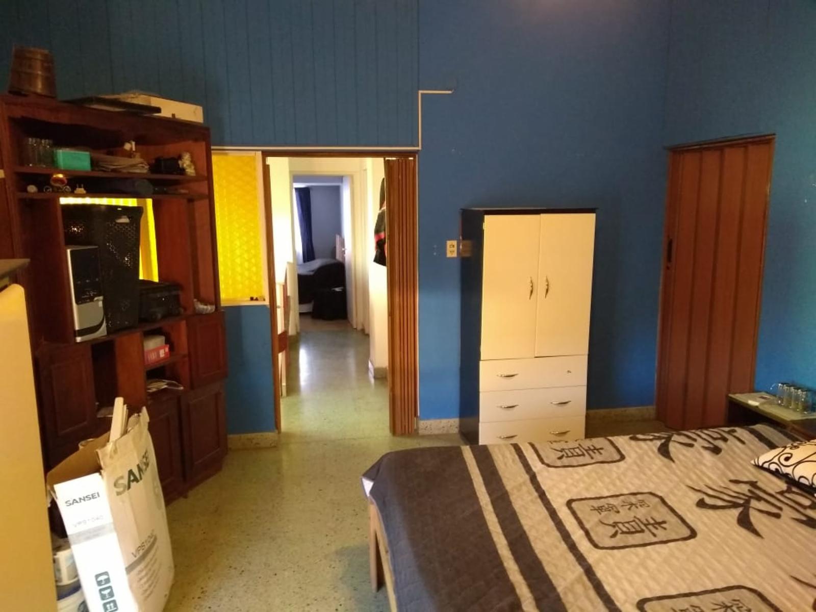 HERMOSO DEPARTAMENTO AL FRENTE SOBRE AV. SAN MARTIN CON BALCON CON VISTA TERRAZA DE 69 MTS. DOS DORMITORIOS
