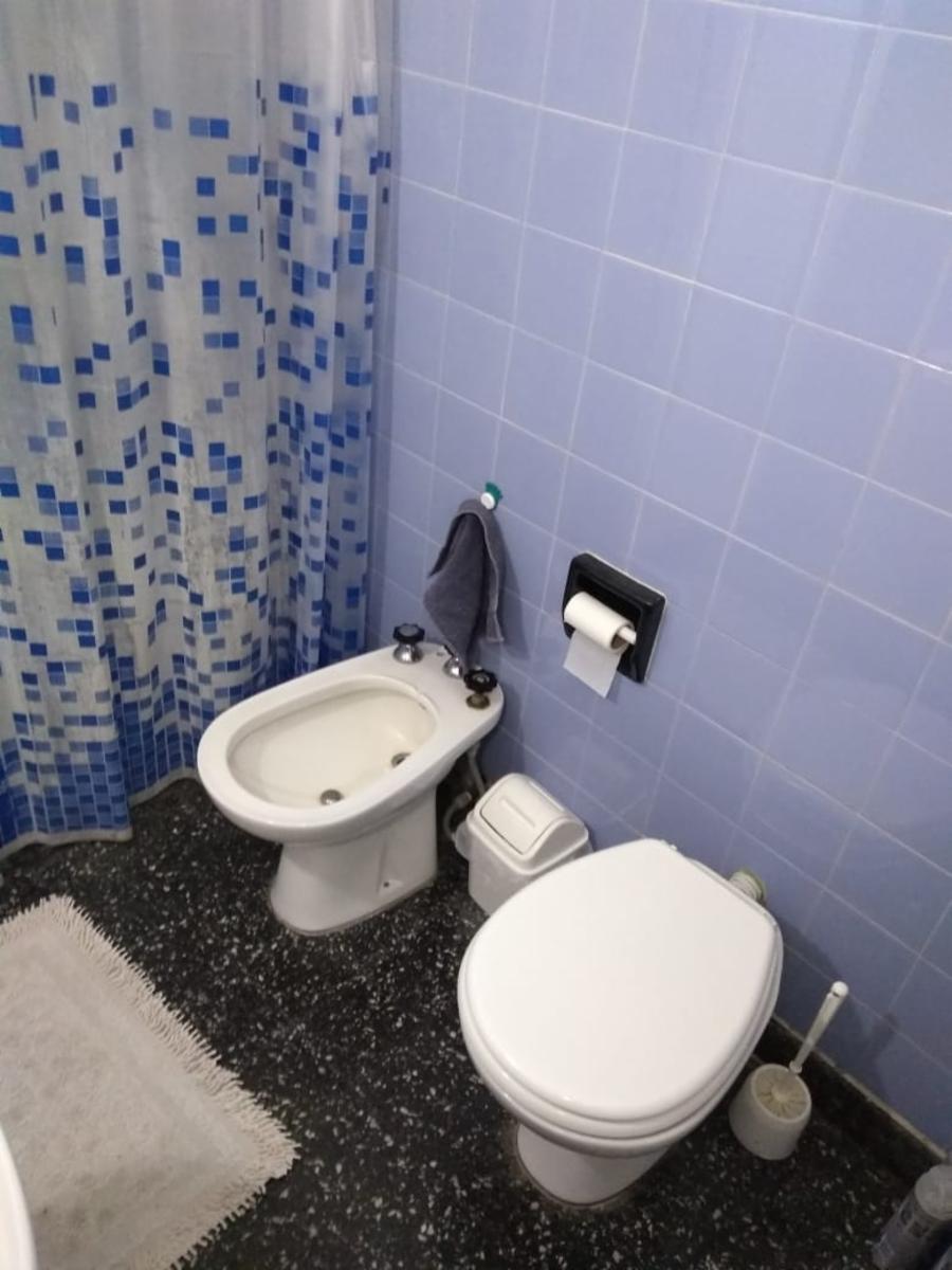 HERMOSO DEPARTAMENTO AL FRENTE SOBRE AV. SAN MARTIN CON BALCON CON VISTA TERRAZA DE 69 MTS. DOS DORMITORIOS — foto 5