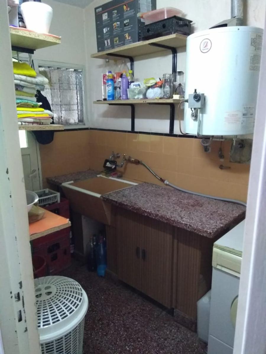 HERMOSO DEPARTAMENTO AL FRENTE SOBRE AV. SAN MARTIN CON BALCON CON VISTA TERRAZA DE 69 MTS. DOS DORMITORIOS — foto 15