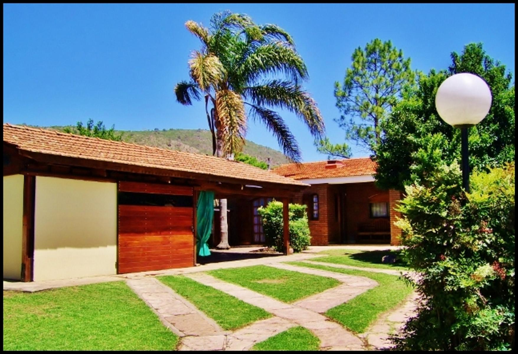 HERMOSA PROPIEDAD EN VENTA EN BARRIO MALVINAS A MEDIA CUADRA DE AV. CARCANO ESPECTACULAR LOTE — foto 2
