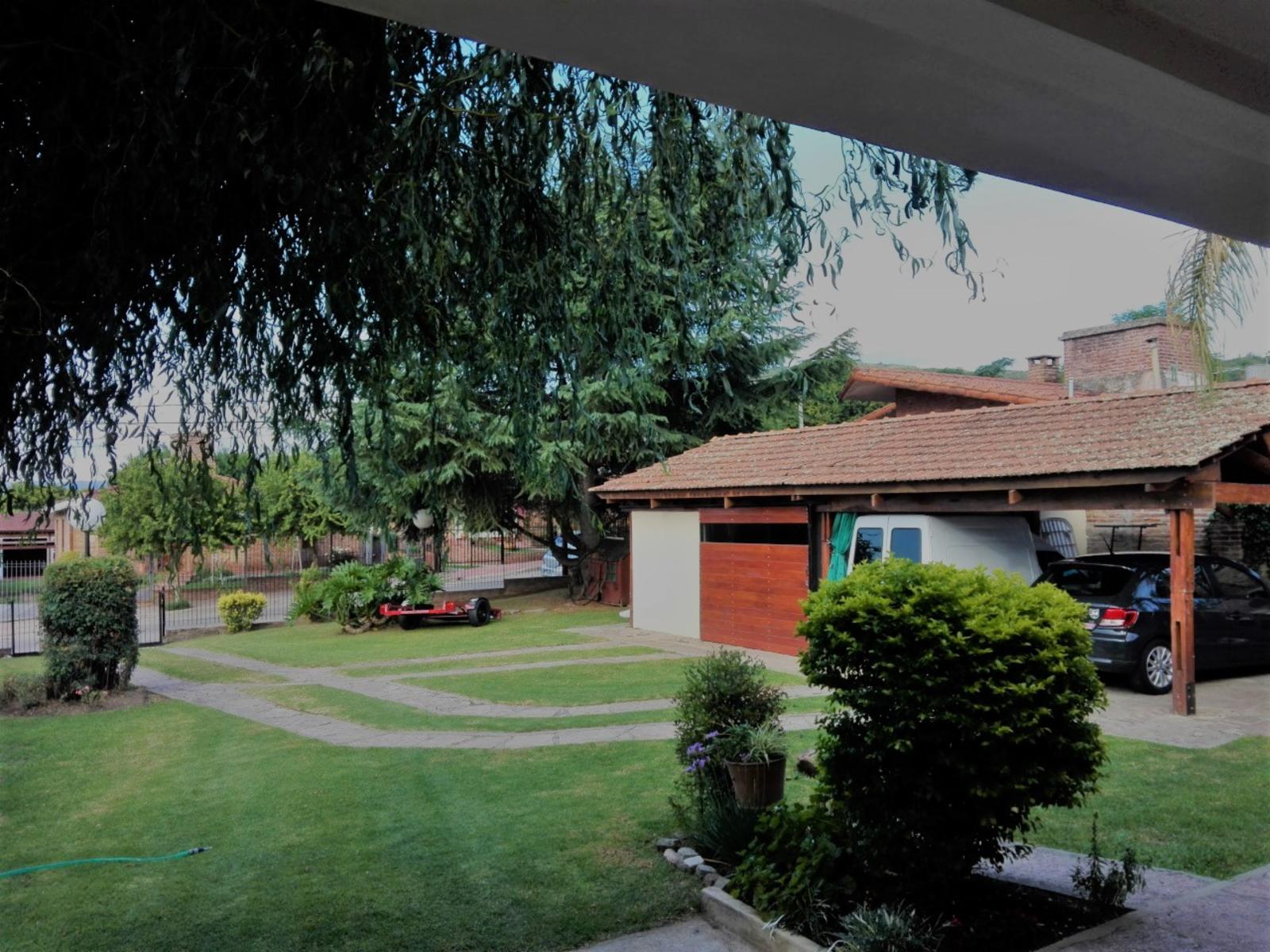 HERMOSA PROPIEDAD EN VENTA EN BARRIO MALVINAS A MEDIA CUADRA DE AV. CARCANO ESPECTACULAR LOTE — foto 3