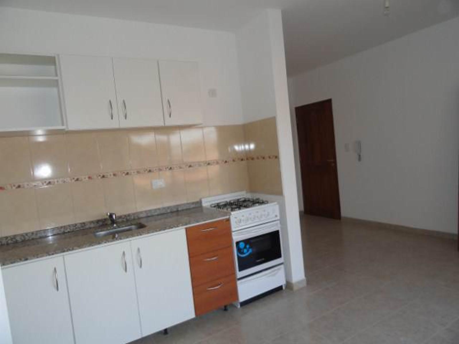DEPARTAMENTO CON EXCELENTE UBICACIÓN ZONA RESIDENCIAL — foto 5