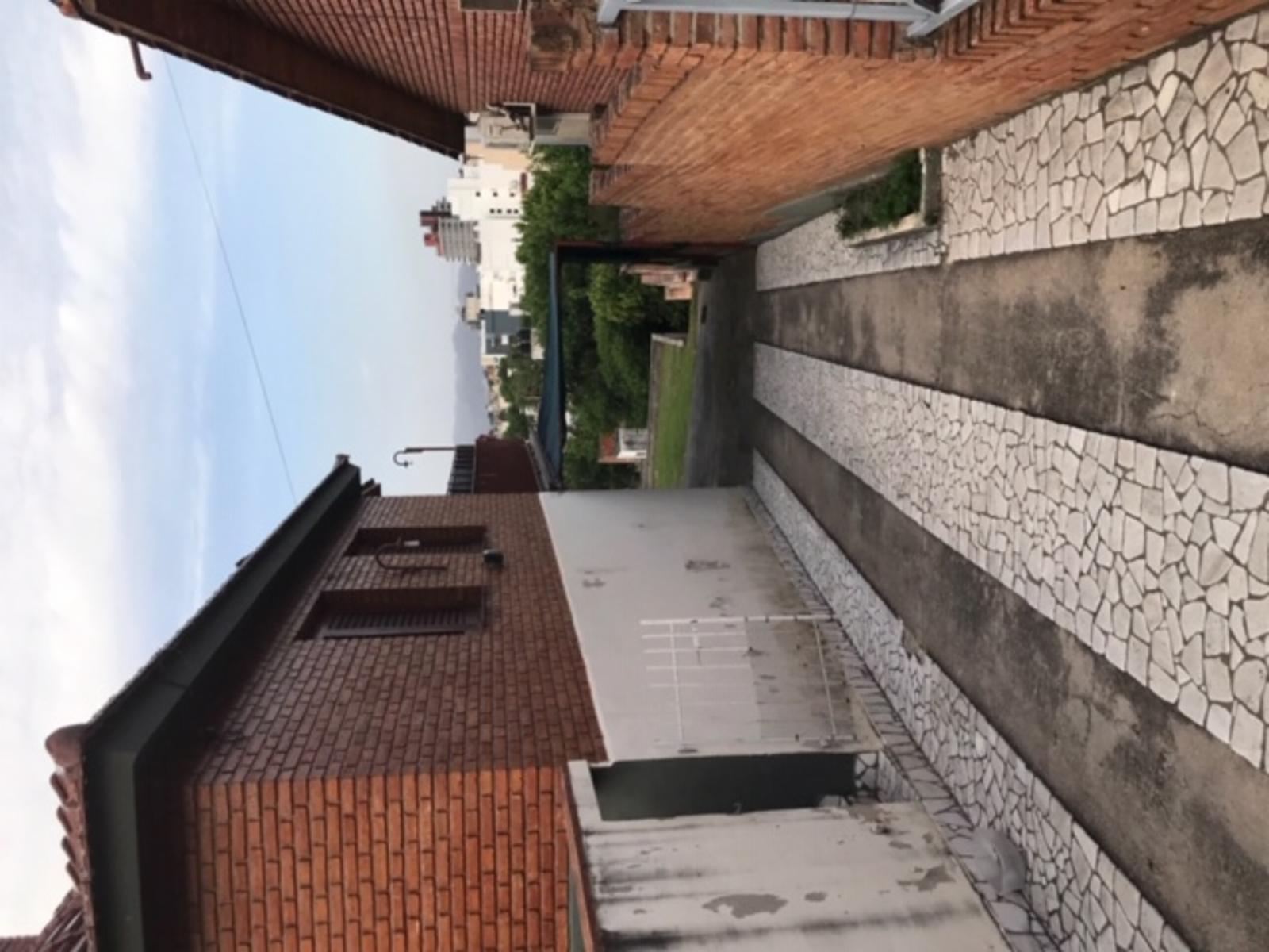 HERMOSA PROPIEDAD EN VENTA BARRIO LOS MANANTIALES ESPECTACULAR VISTA