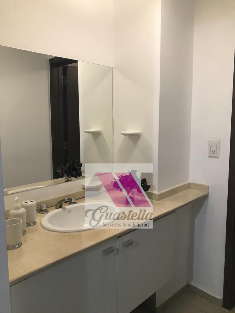 HERMOSO DEPARTAMENTO EN EDIFICIO DE CATEGORIA DOS DORMITORIOS , COCHERA, PILETA CON VISTA PANORAMICA A LAS SIERRAS — foto 4