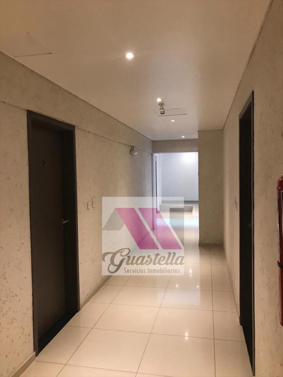 HERMOSO DEPARTAMENTO EN EDIFICIO DE CATEGORIA DOS DORMITORIOS , COCHERA, PILETA CON VISTA PANORAMICA A LAS SIERRAS — foto 11