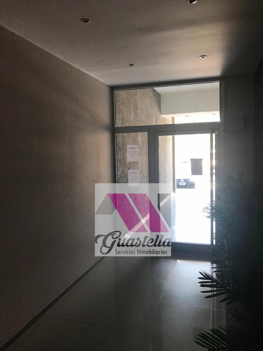 HERMOSO DEPARTAMENTO EN EDIFICIO DE CATEGORIA DOS DORMITORIOS , COCHERA, PILETA CON VISTA PANORAMICA A LAS SIERRAS — foto 15