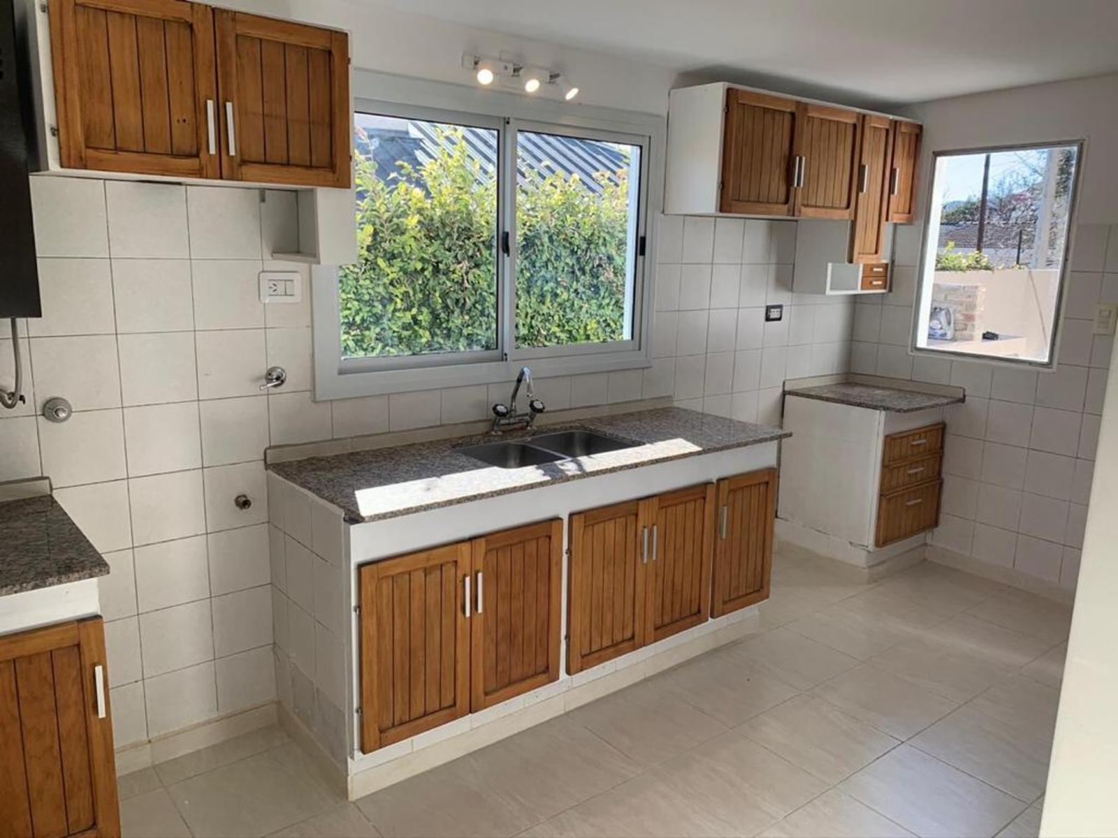 hermosa casa barrio los manantiales — foto 10