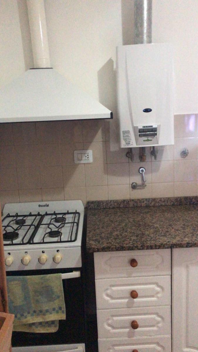 CASA DE DOS DORMITORIOS , PATIO GRANDE, CERCA DEL CENTRO — foto 11