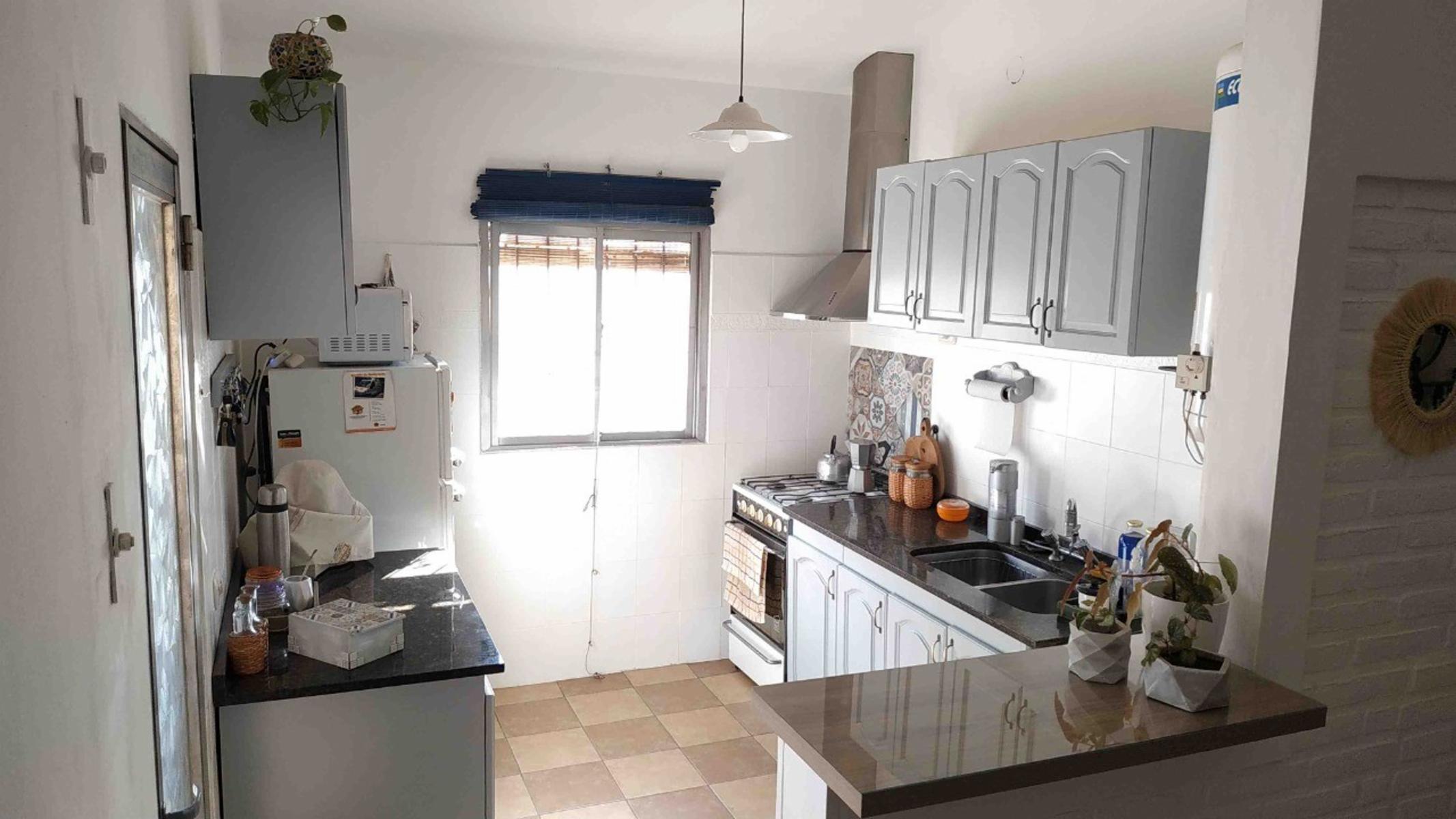 CASA TRES DORMITORIOS, DOS BAÑOS , COCINA COMEDOR , LIVING , PARQUE , CENTRICA — foto 4