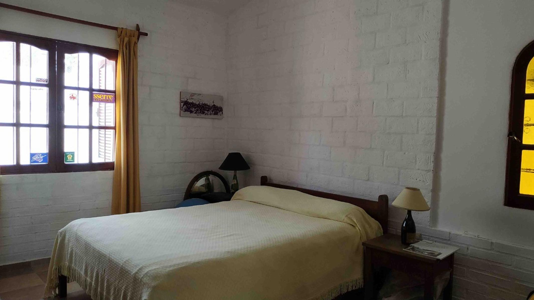 CASA TRES DORMITORIOS, DOS BAÑOS , COCINA COMEDOR , LIVING , PARQUE , CENTRICA — foto 9