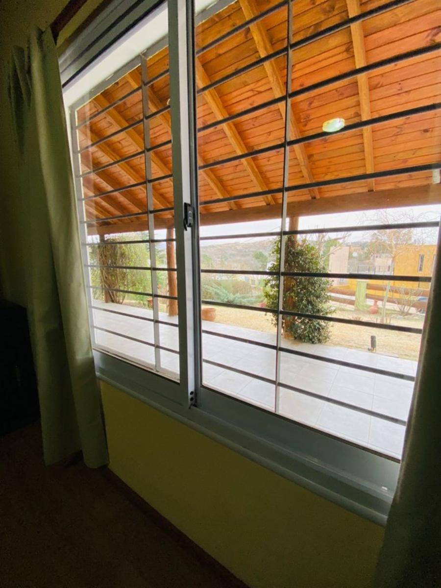 CASA DOS DORMITORIOS , MODERNA, PATIO GRANDE, PILETA — foto 13