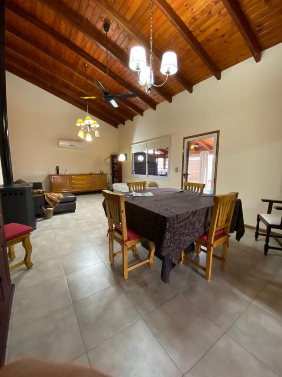 CASA DOS DORMITORIOS , MODERNA, PATIO GRANDE, PILETA — foto 15