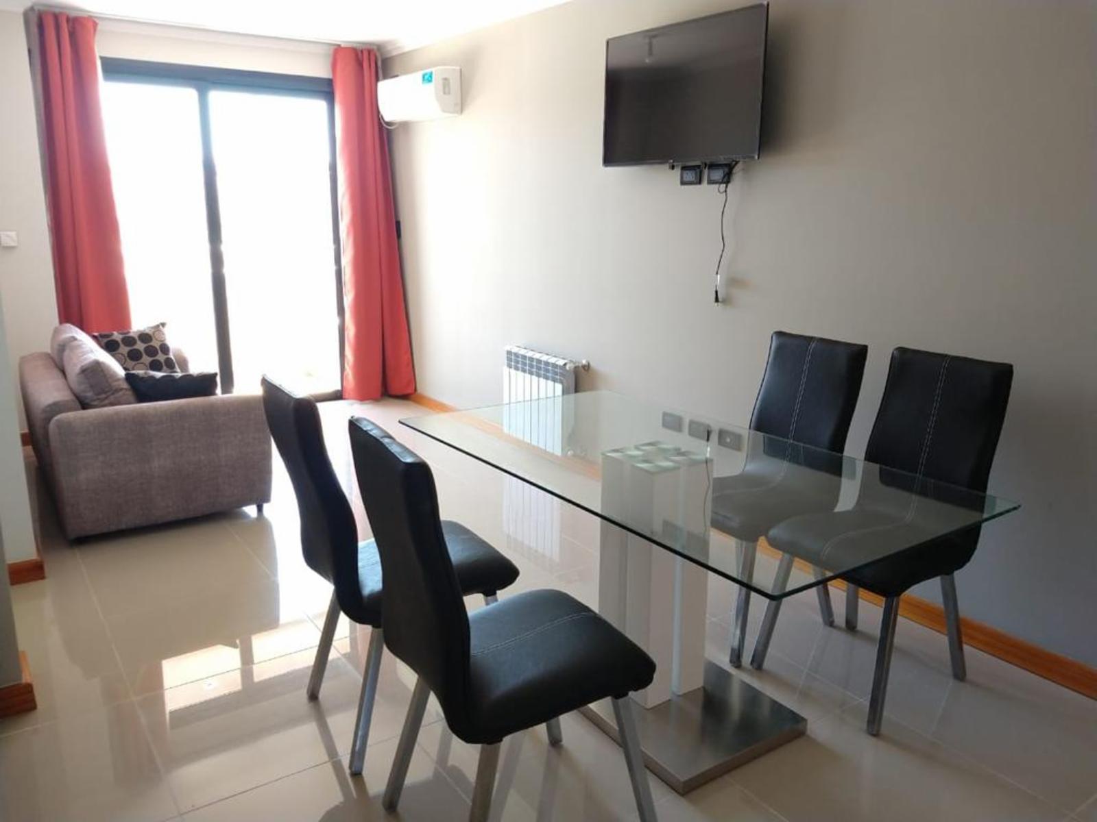 DEPARTAMENTO CON BALCON, UN DORMITORIO , PILETA , QUINCHO , EXCELENTE UBICACION — foto 2