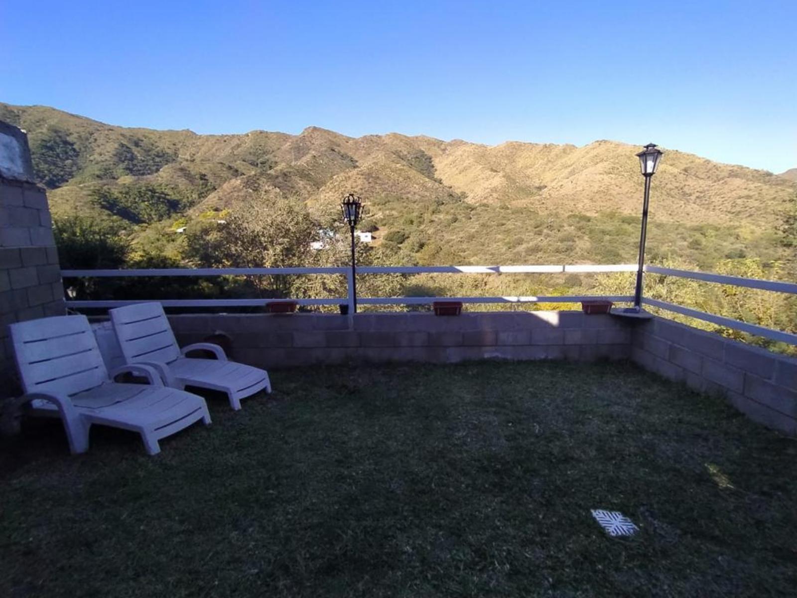 CASA DE TRES DORMITORIOS , CON VISTA AL LAGO, PILETA, GRAN PATIO — foto 6