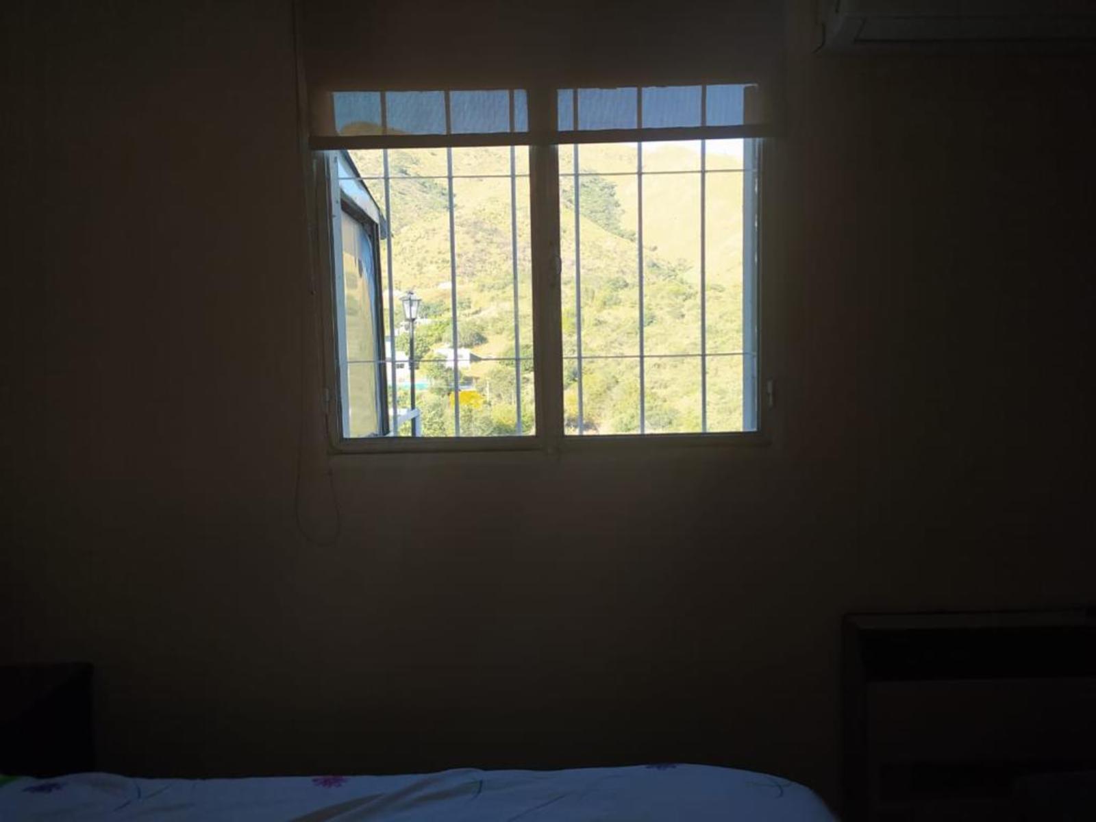 CASA DE TRES DORMITORIOS , CON VISTA AL LAGO, PILETA, GRAN PATIO — foto 7