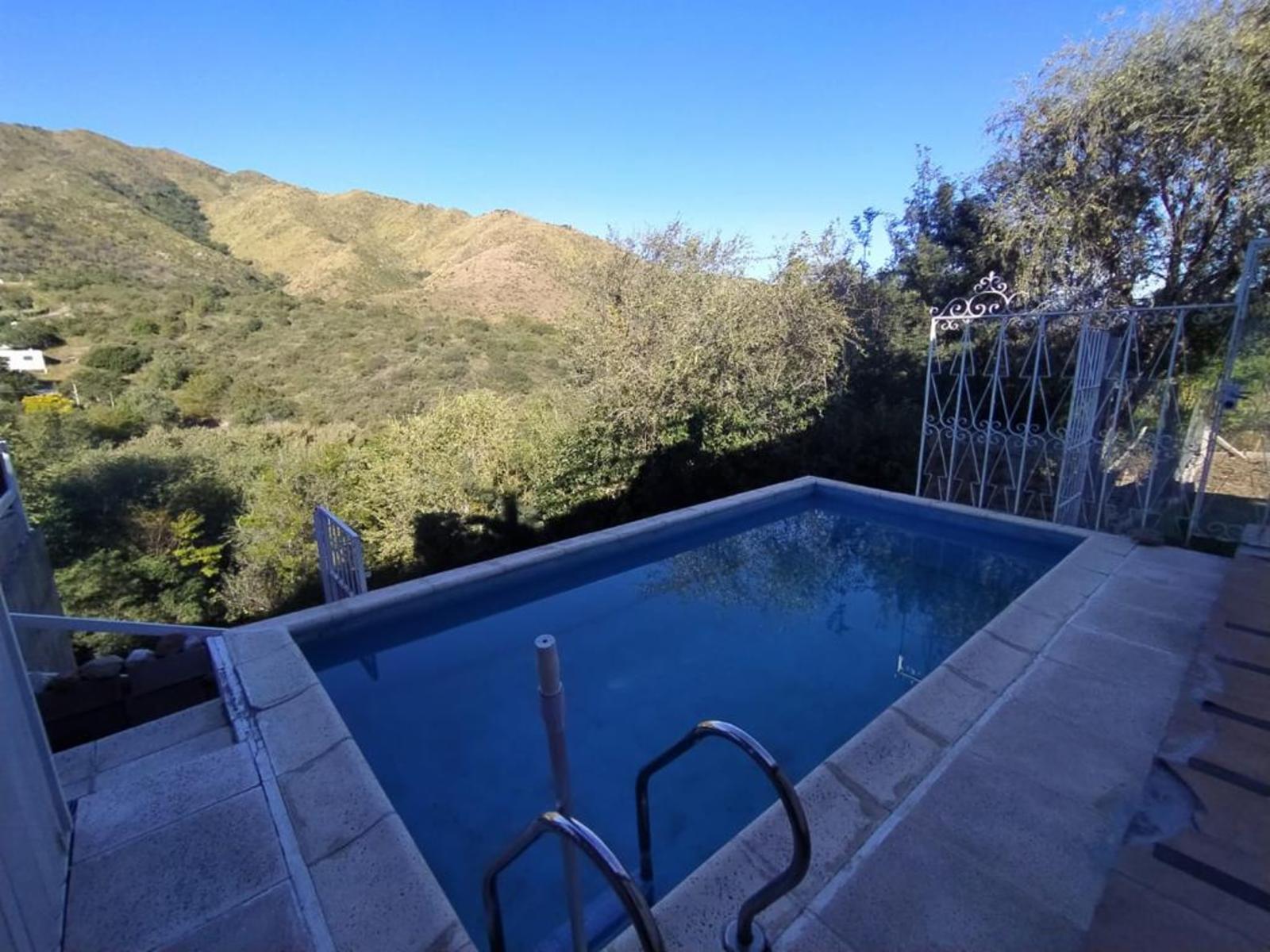CASA DE TRES DORMITORIOS , CON VISTA AL LAGO, PILETA, GRAN PATIO — foto 8