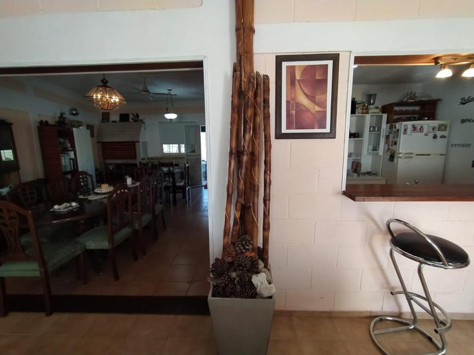 CASA DE TRES DORMITORIOS , CON VISTA AL LAGO, PILETA, GRAN PATIO — foto 14